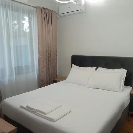 Apartment Slavyanska 11