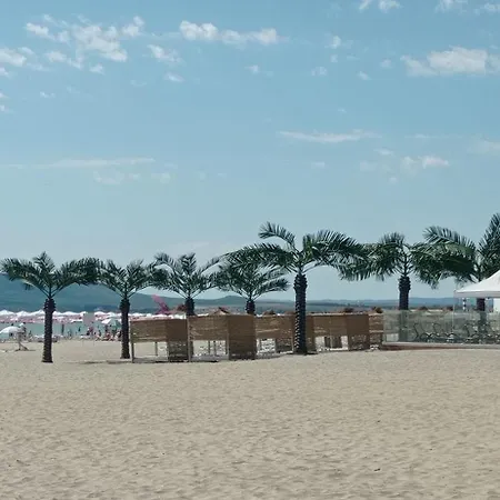 Apartment Slavyanska 11 *